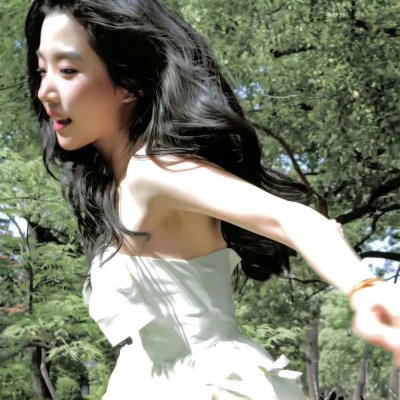 霓虹灯下的圣教士